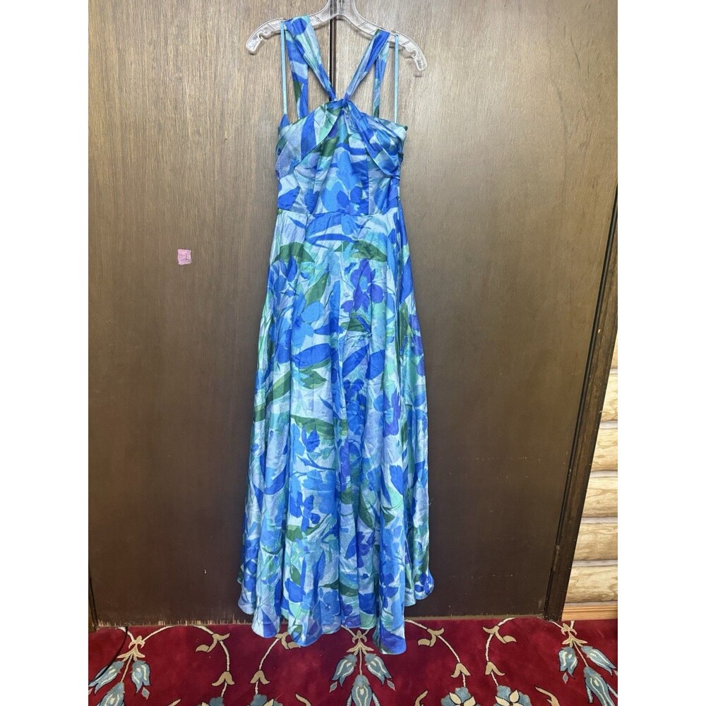 Taylor twisted halter blue floral gown size:4 $228